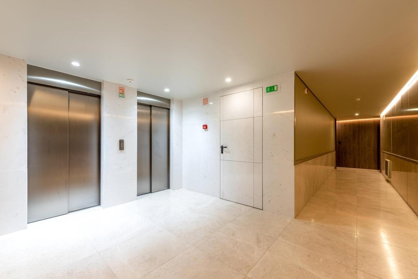 Апартаменты Guestready - 2Br Apt Carlos I With Terrace And Gym Лиссабон Экстерьер фото
